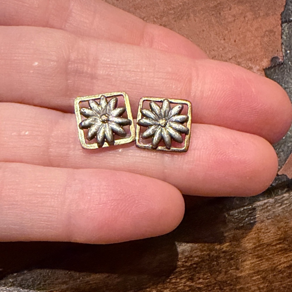 Tiffany and Co Elegant Silver and Gold Floral Earrings